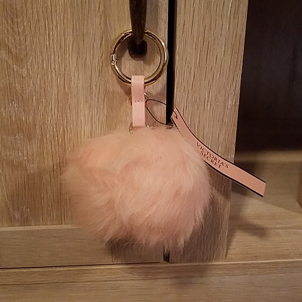 VS Fashion Key Chain